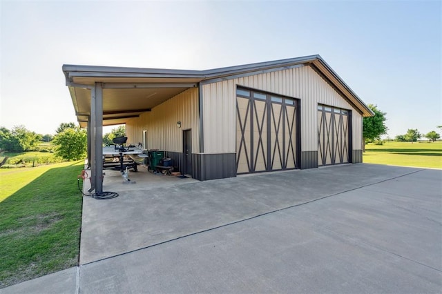 13600 W Britton Rd, Yukon, OK 73099 - garage featuring a garage