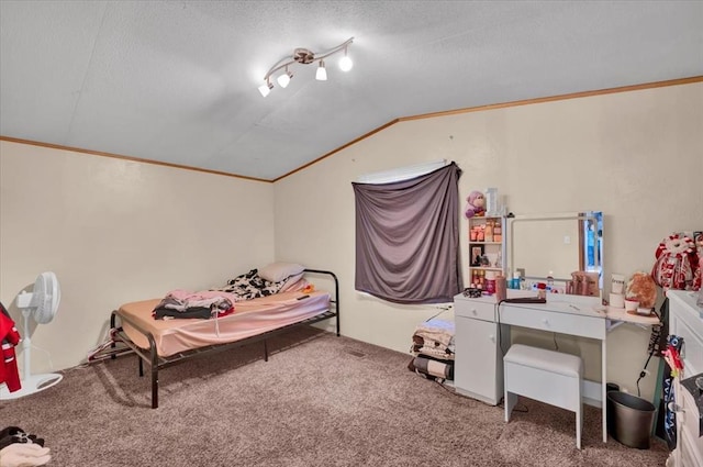 220 N Vernon Ave, Hinton, OK 73047 - bedroom with carpet, lofted ceiling, crown molding, and a textured ceiling