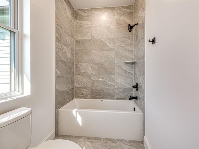 29612 Memory Ln, Norman, OK 73072 - full bath featuring toilet, baseboards, and shower / bath combination