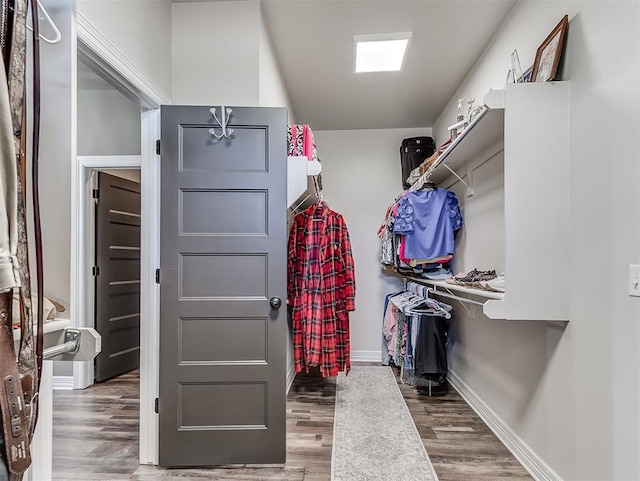 940437 S 3310th Rd, Wellston, OK 74881 - spacious closet with wood finished floors