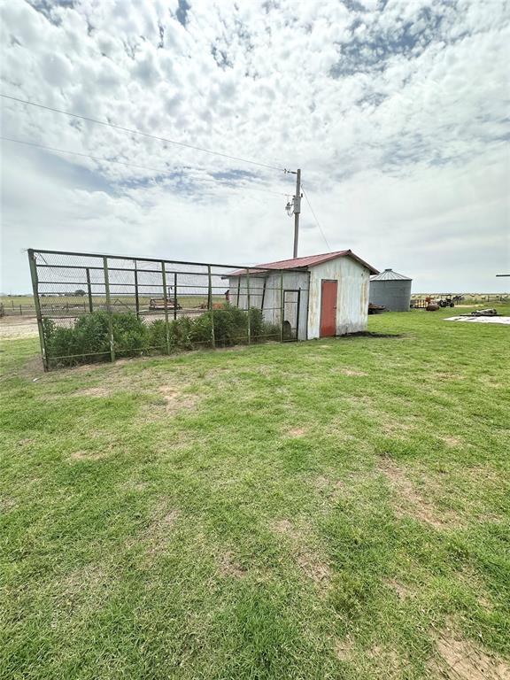 36271 E County Road 1510, Mangum, OK 73554 - photo 25