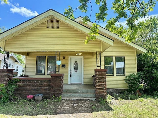 view of front facade with covered porch