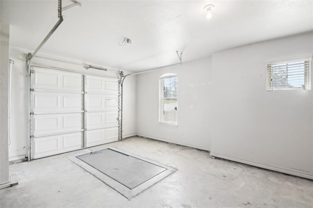 5625 Courtland Ln, Choctaw, OK 73020 - view of garage