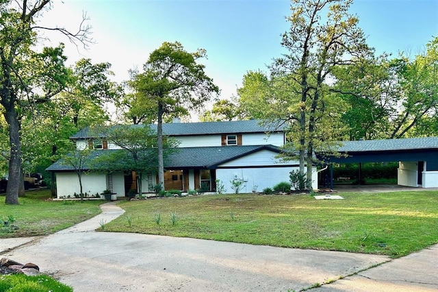 4008 Creekwood, Edmond, OK 73025 - view of front of house featuring a front lawn and an attached carport