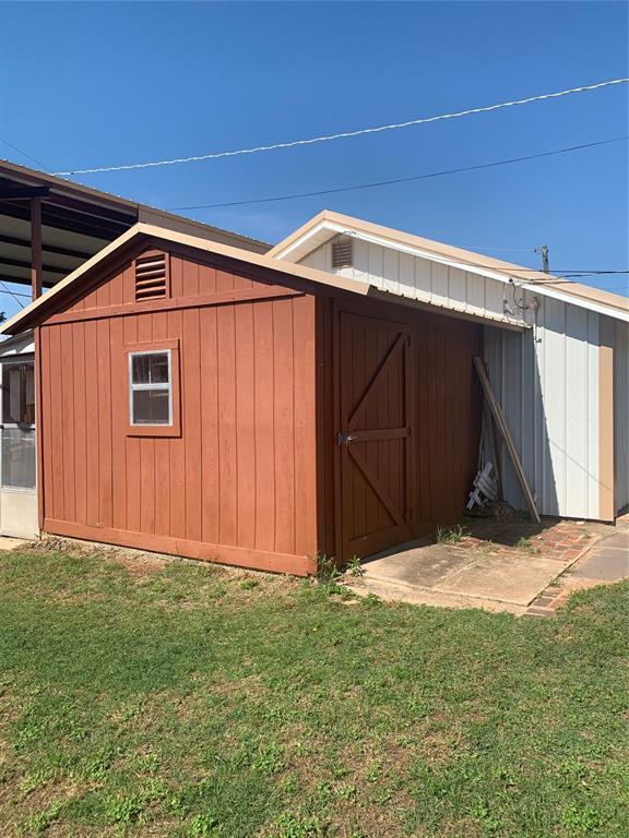 845 N Washington Ave, Mountain View, OK 73062 - view of shed