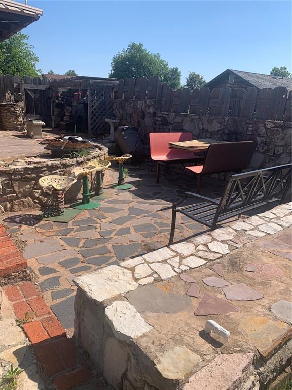 845 N Washington Ave, Mountain View, OK 73062 - view of patio / terrace
