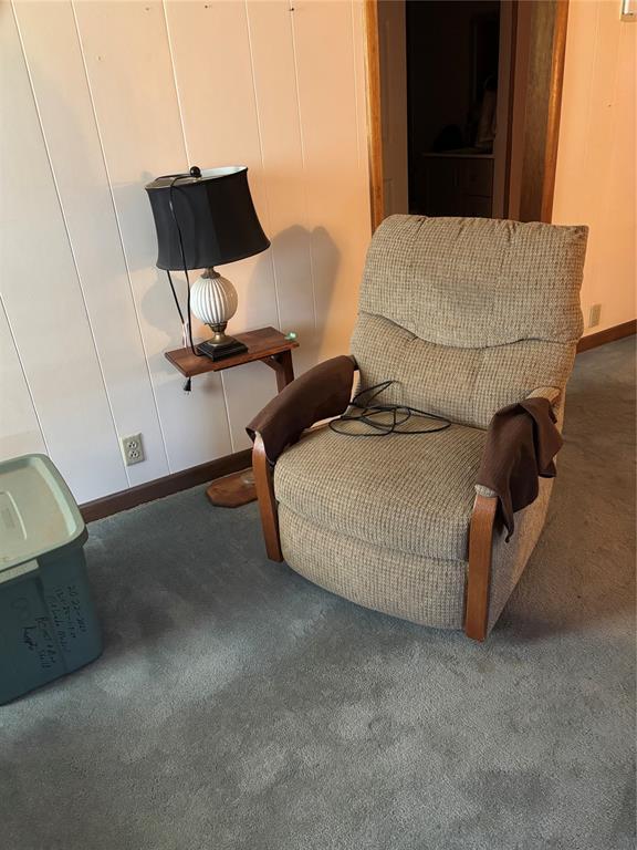 845 N Washington Ave, Mountain View, OK 73062 - sitting room featuring carpet and baseboards