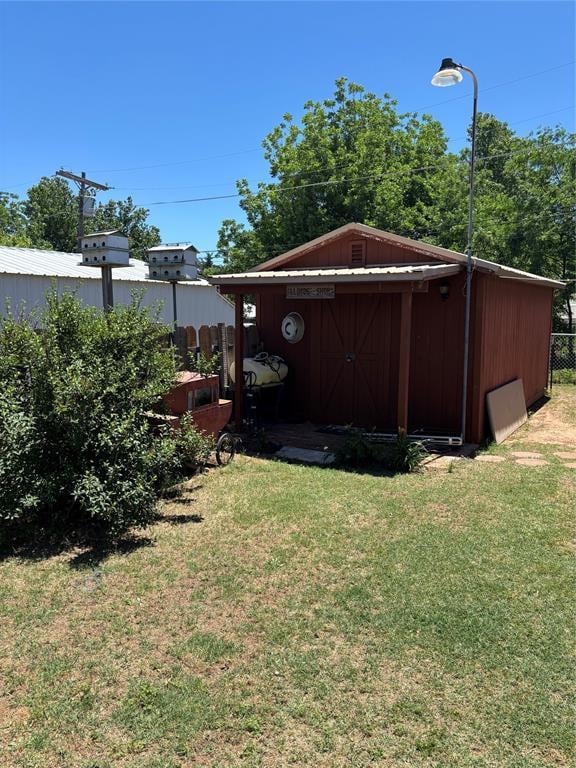 845 N Washington Ave, Mountain View, OK 73062 - view of yard