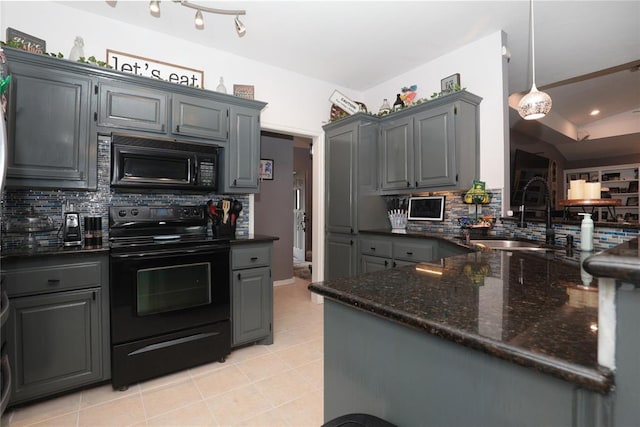 717 Vickery Ave, Yukon, OK 73099 - kitchen with black appliances, a sink, tasteful backsplash, gray cabinets, and light tile patterned flooring