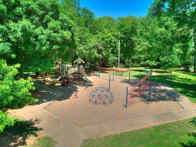 1400 Brookhaven Dr, Edmond, OK 73034 - view of community jungle gym