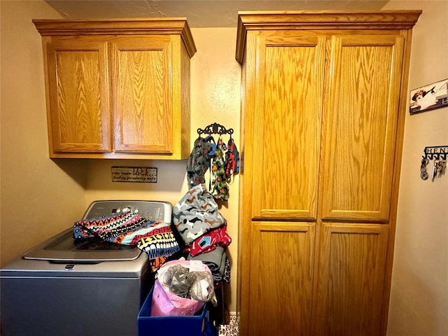 142 Skyline Dr, Chickasha, OK 73018 - laundry room with washer / dryer and cabinet space