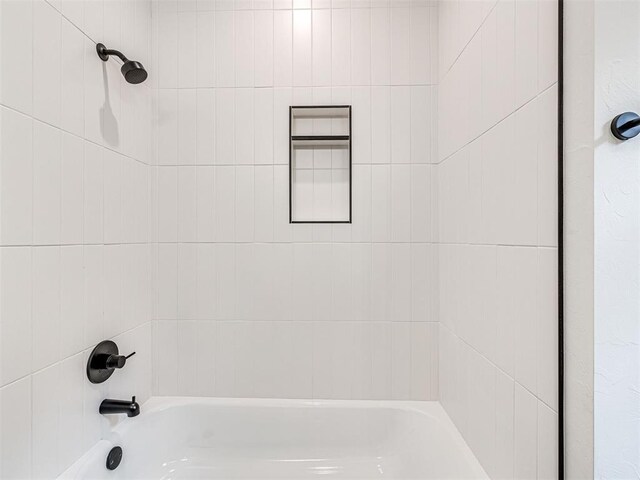 10424 SW 51st St, Mustang, OK 73064 - full bath featuring bathtub / shower combination