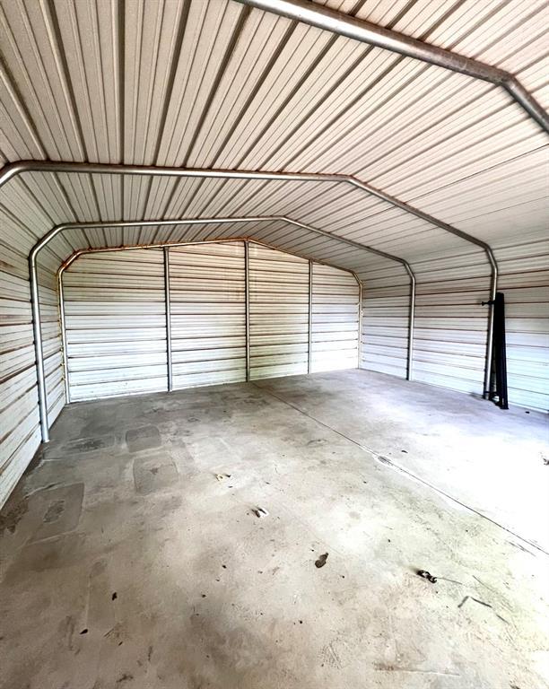 18906 13th St, Shawnee, OK 74801 - view of garage