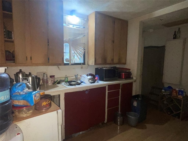 422 E Ash St, Lexington, OK 73051 - kitchen featuring light countertops