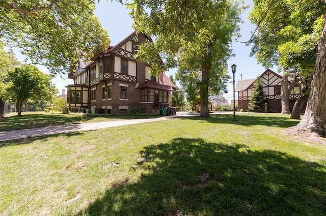 1415 N Hudson Ave, Oklahoma City, OK 73103 - view of green lawn
