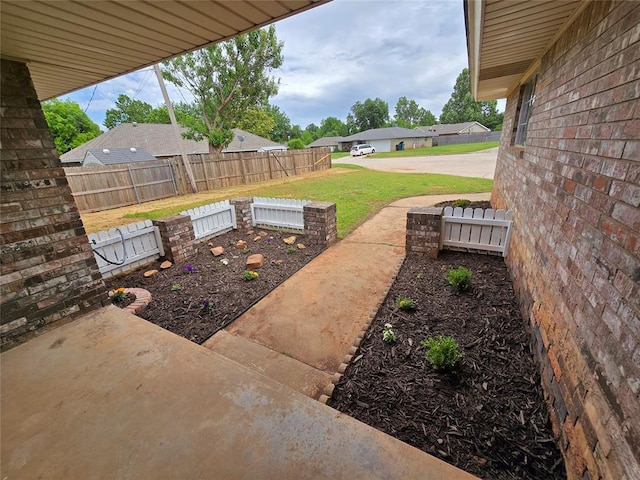 6805 Saint Marys Cir, Oklahoma City, OK 73132 - view of patio / terrace
