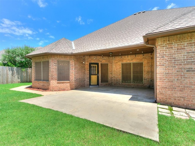 924 Regal Rd, Yukon, OK 73099 - view of patio / terrace