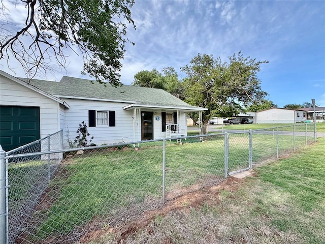 321 E Ninth St, Leedey, OK 73654 - view of front of property with a shingled roof