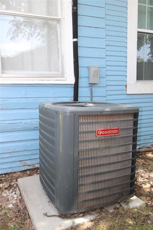 1016 N Louisa Ave, Shawnee, OK 74801 - exterior view of central AC unit