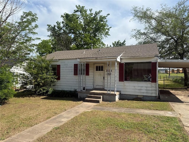 813 W College Ave, Seminole, OK 74868 - photo 1