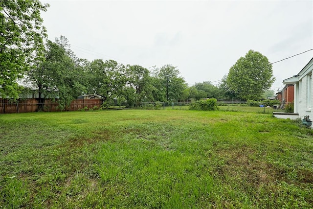 3128 NW 44th St, Oklahoma City, OK 73112 - view of yard with fence