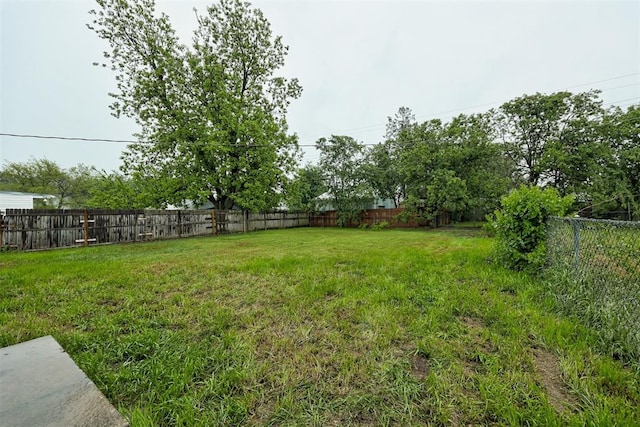 3128 NW 44th St, Oklahoma City, OK 73112 - view of yard