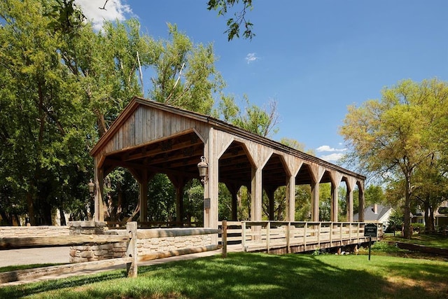 404 Nantucket Blvd, Norman, OK 73071 - surrounding community with a lawn and a gazebo