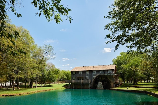 404 Nantucket Blvd, Norman, OK 73071 - view of swimming pool with a yard