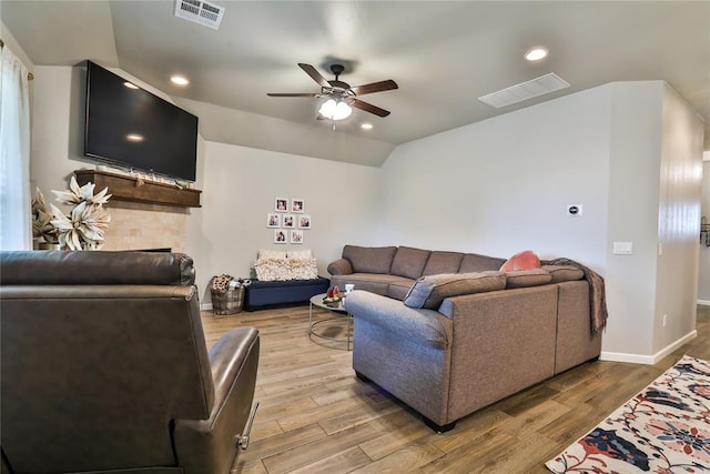 1425 NW 12th St, Newcastle, OK 73065 - living area with ceiling fan, wood finished floors, recessed lighting, baseboards, and vaulted ceiling