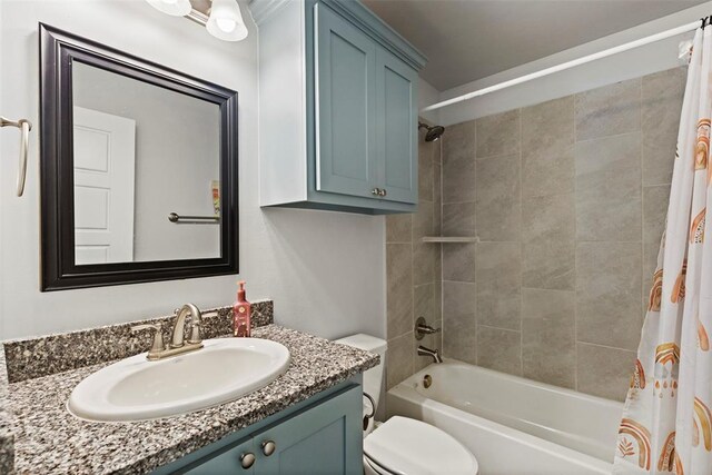 12509 NE 36th Sts, Spencer, OK 73084 - full bathroom featuring shower / bath combo with shower curtain, toilet, and vanity