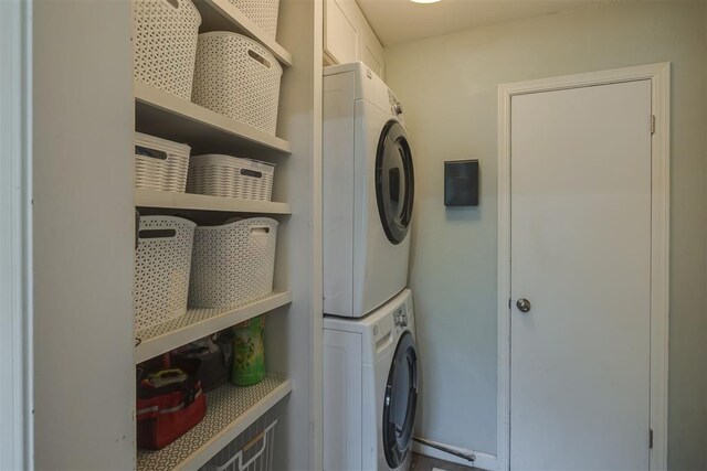 11412 Leaning Elm Rd, Oklahoma City, OK 73120 - laundry room with stacked washer / dryer