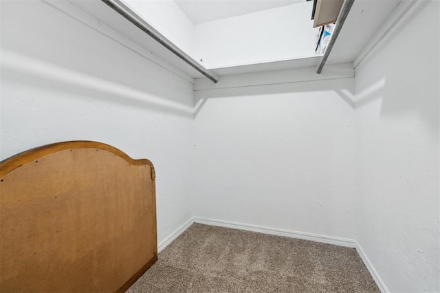 1500 S Railroad, Marlow, OK 73055 - spacious closet with carpet flooring