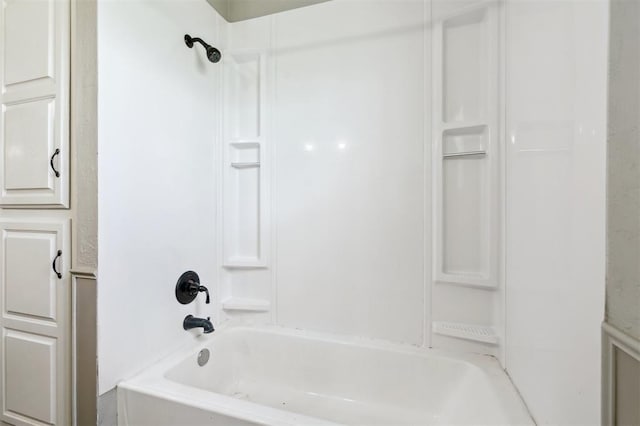 1500 S Railroad, Marlow, OK 73055 - full bathroom featuring bathtub / shower combination