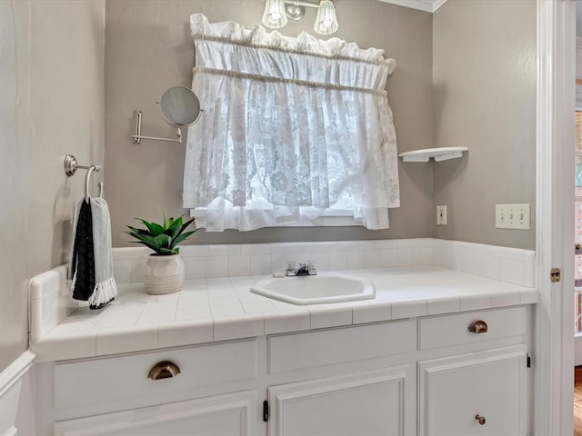 6120 Kingston Rd, Oklahoma City, OK 73122 - bathroom featuring vanity