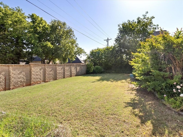 2113 Castle Rock, Edmond, OK 73003 - view of yard