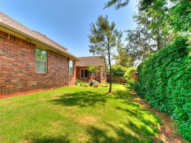 7612 NW 134th St, Oklahoma City, OK 73142 - view of yard