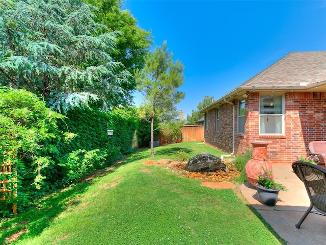 7612 NW 134th St, Oklahoma City, OK 73142 - view of yard