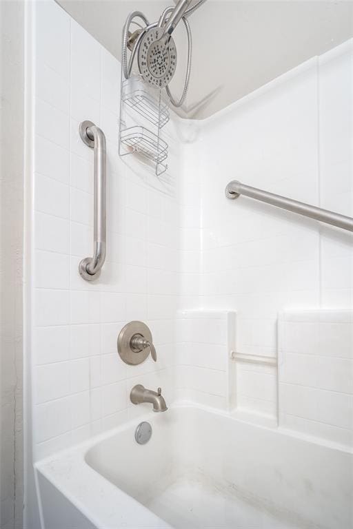 1528 Fawn Run Xing, Norman, OK 73071 - bathroom featuring bathtub / shower combination