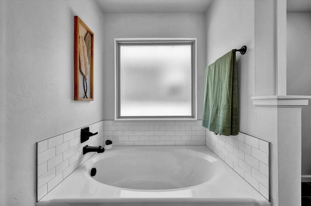 12824 NW 4th Ter, Yukon, OK 73099 - bathroom featuring a bath