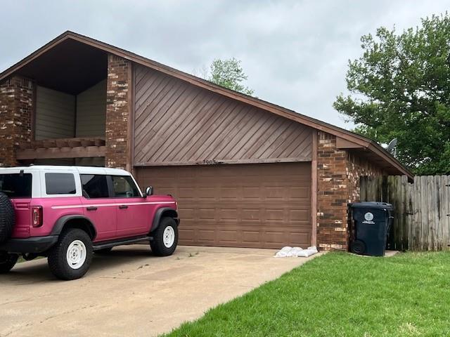 7903 Debar Cir, Oklahoma City, OK 73132 - photo 1