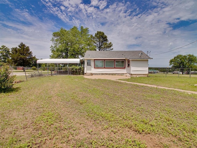 922 W 7th St, Stroud, OK 74079 - view of front of home with a detached carport
