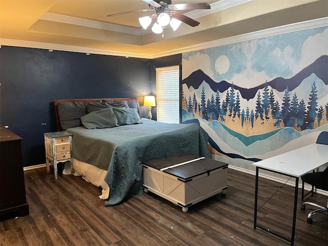 531 W Shadow Ridge Way, Mustang, OK 73064 - bedroom featuring a tray ceiling, ornamental molding, wood finished floors, baseboards, and ceiling fan