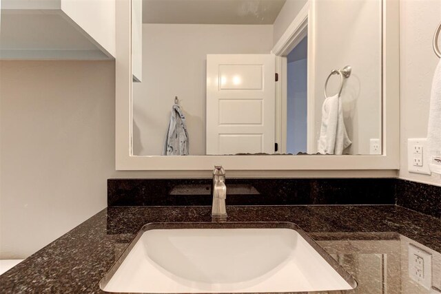 3024 Drake Crest Dr, Edmond, OK 73034 - bathroom with vanity