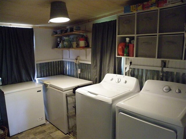 218 N 4150th Rd, Antlers, OK 74523 - laundry room with washing machine and clothes dryer