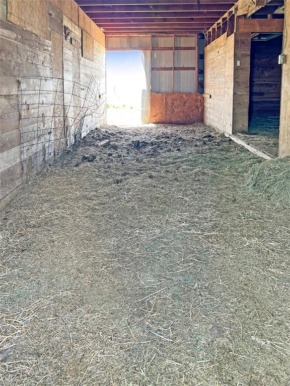 22950 E 1130th Rd, Bessie, OK 73622 - view of horse barn