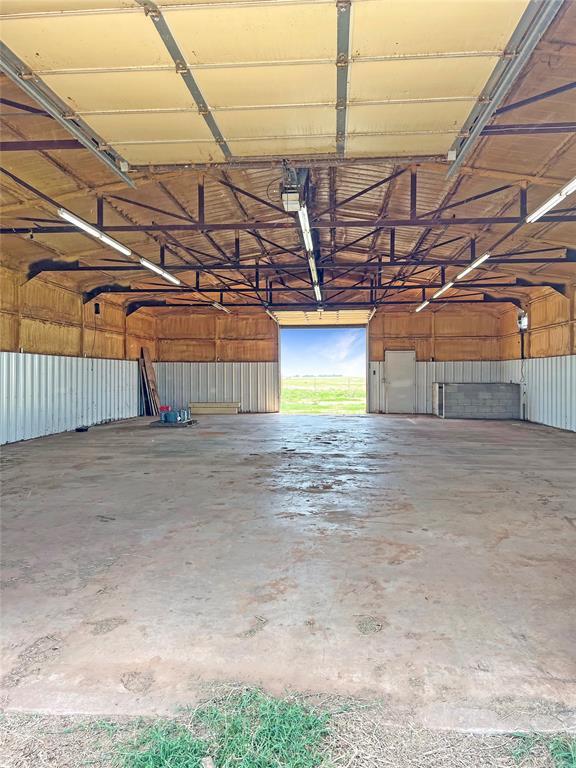 22950 E 1130th Rd, Bessie, OK 73622 - view of garage
