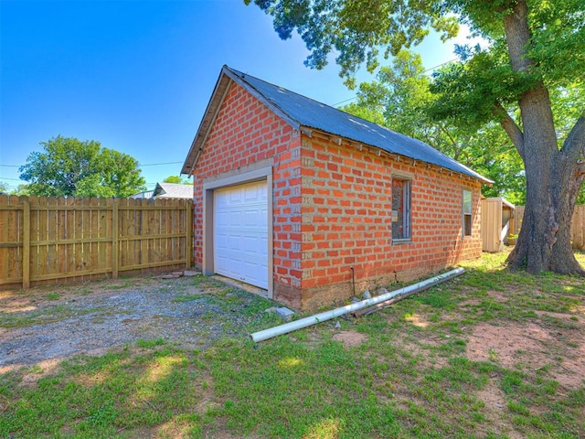 908 N Barta Ave, Prague, OK 74864 - detached garage with fence