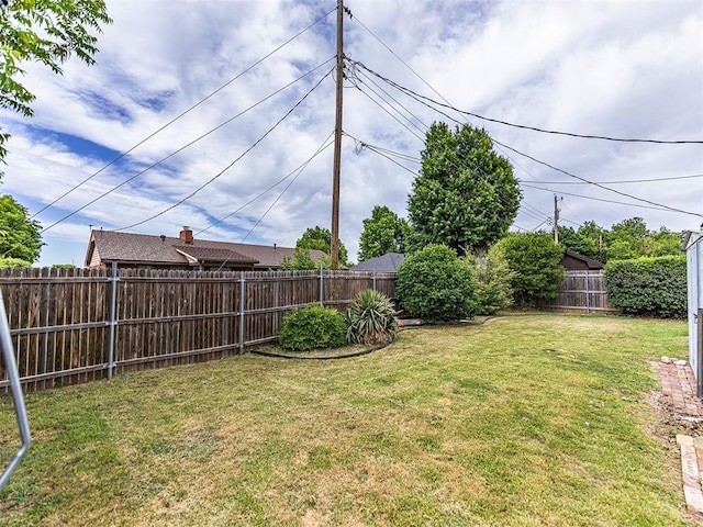 1515 S Reno Ave, El Reno, OK 73036 - view of yard