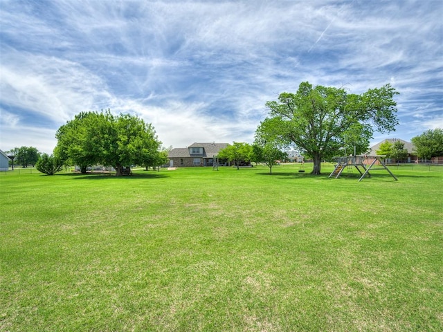 1960 Bermuda Dr, Newcastle, OK 73065 - view of grassy yard