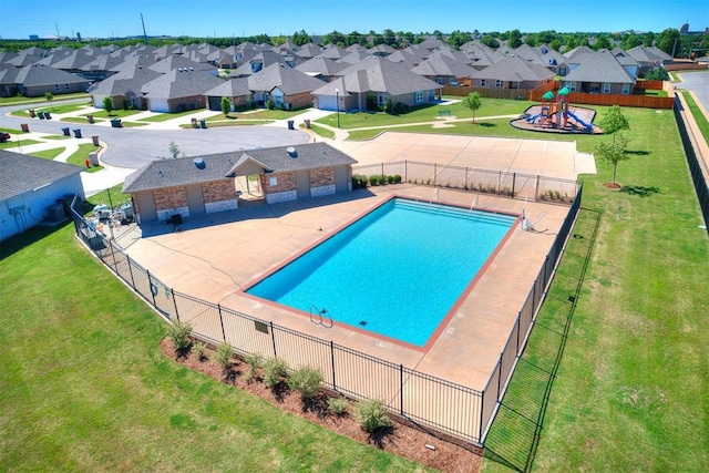 4108 NW 154th St, Edmond, OK 73013 - community pool with a residential view and a patio